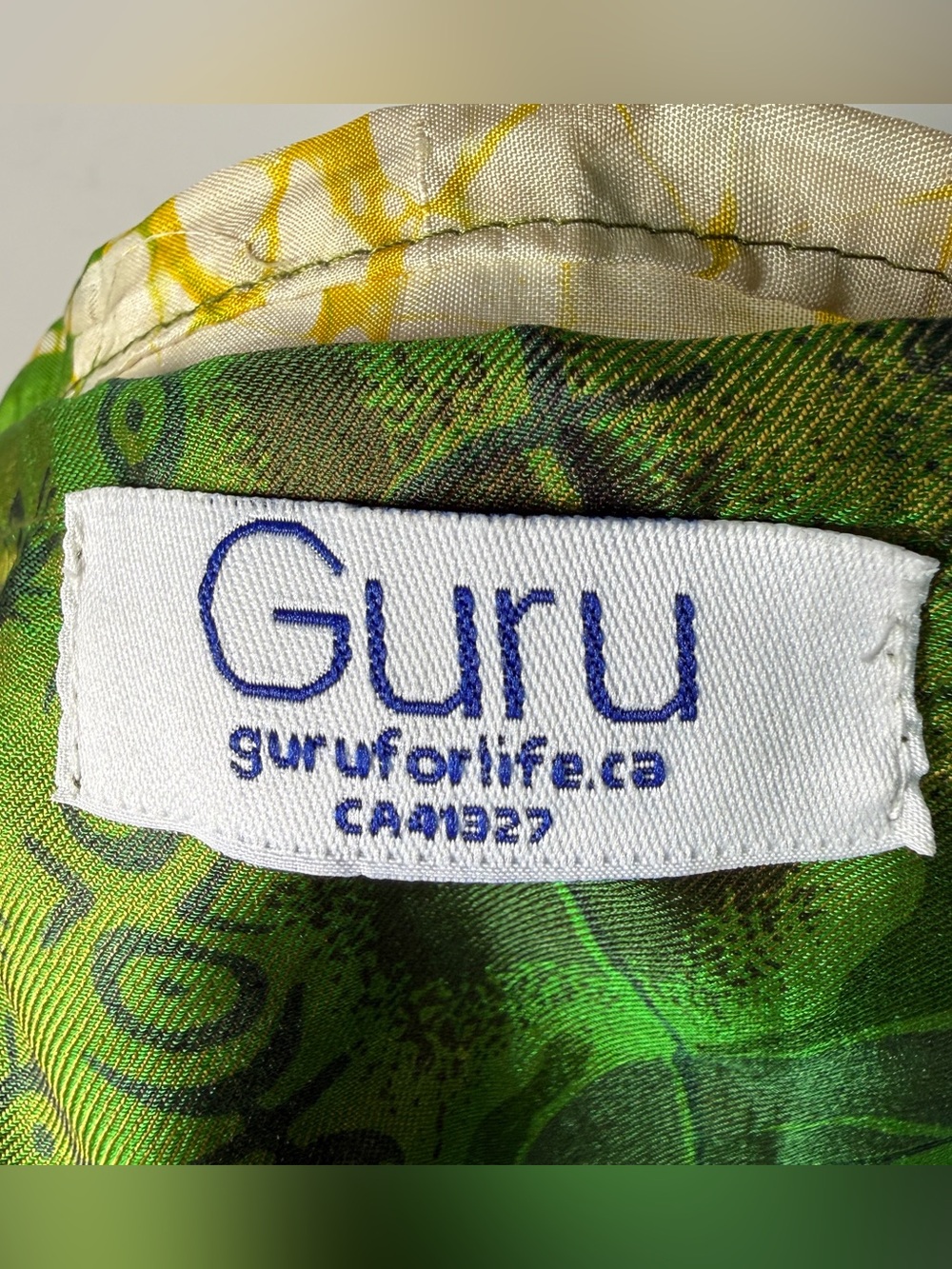 Guru Silk Patchwork Wrap Scarf Green Batik Tropical Print Boho Festival Sarong - Picture 3 of 8